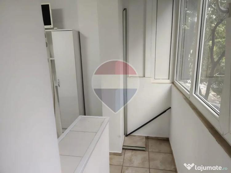 Apartament cu 2 camere semidecomandat în Lacul Tei