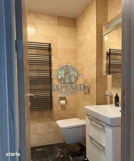 Apartament cu 3 camere decomandat în Victoriei