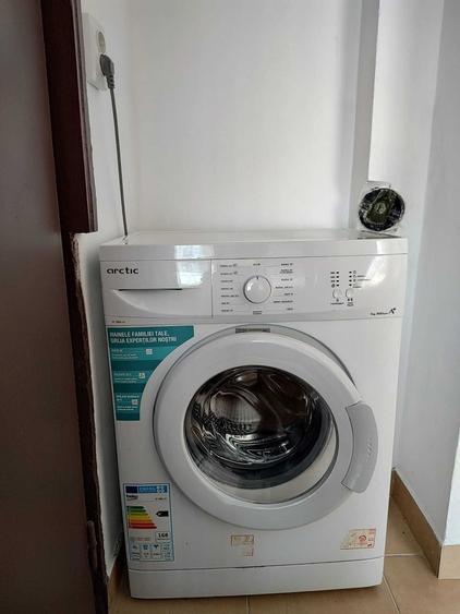Apartament cu 2 camere semidecomandat în Dosu Bricii