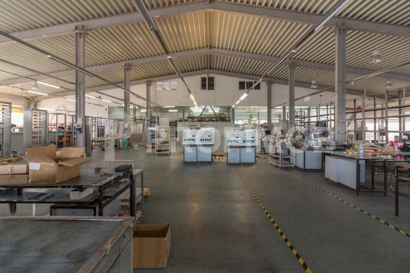Spațiu industrial, de 2,132 mp, în Sud-Est