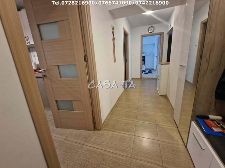 Apartament cu 4 camere decomandat în Central
