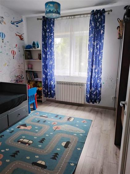 Apartament cu 3 camere decomandat în Valea Lupului