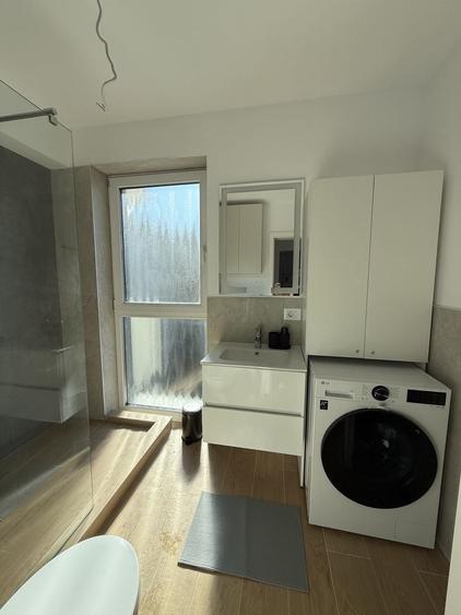 Apartament cu 2 camere semidecomandat în Cetate