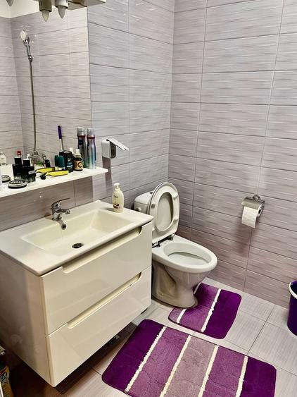 Apartament cu 3 camere decomandat în Fundeni