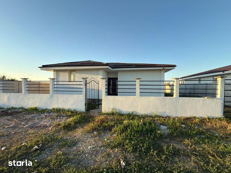 Casa individuala - 4 camere - 3 bai - Teren 369mp - 1