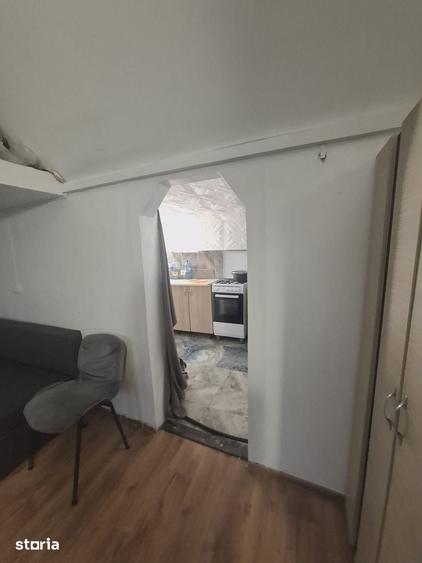 Casă cu 1 camere cu Teren 50 Mp în Podu Roș