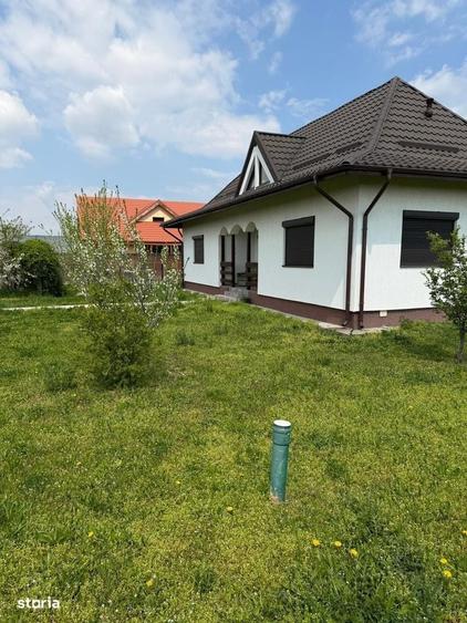 Casă cu 4 camere cu Teren 600 Mp în Tărtășești