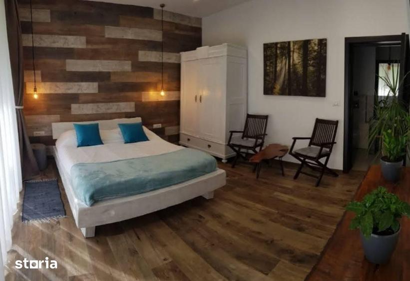 Casă cu 4 camere cu Teren 1800 Mp în Cetate