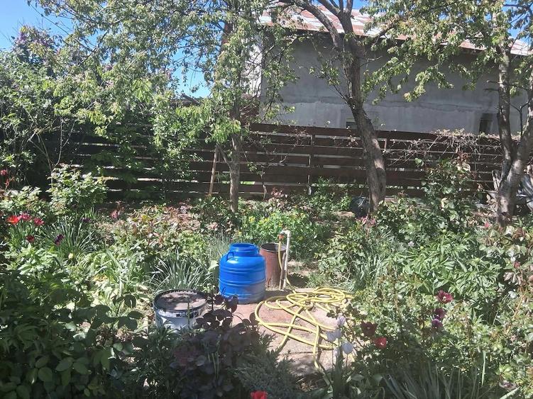 Casă cu 4 camere cu Teren 300 Mp în Berceni
