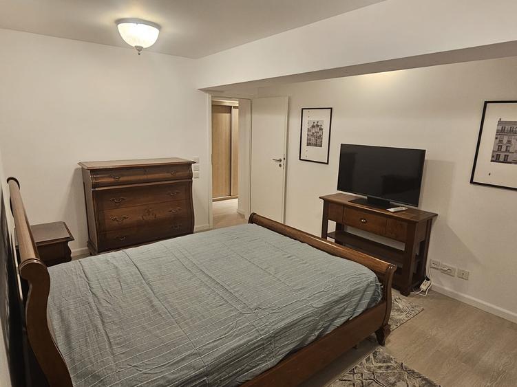 Apartament cu 4 camere, mobilat în Decebal