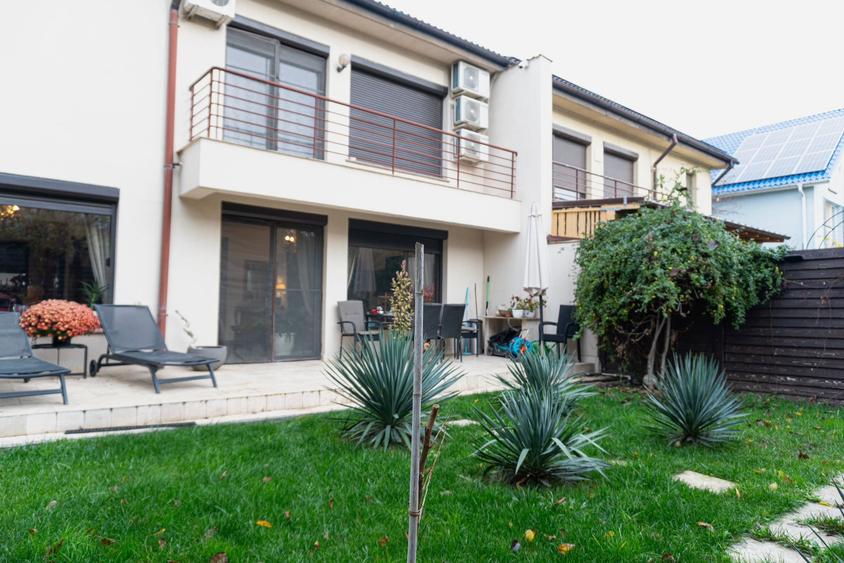 Casă cu 4 camere cu Garaj în Pipera