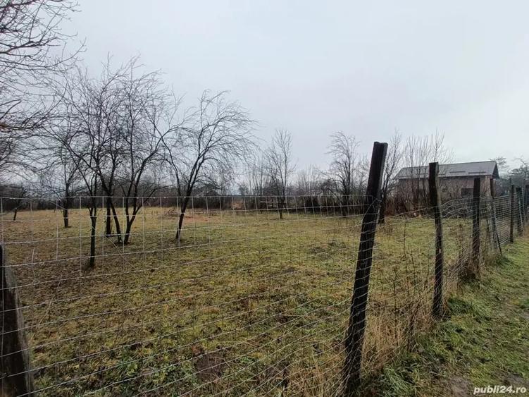 Teren de 1250 mp, în Brebu