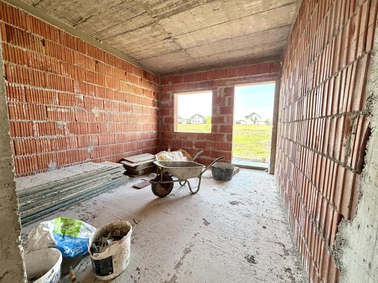 Duplex cu 4 camere cu Teren 370 Mp în Sânandrei