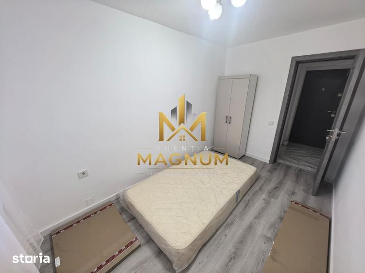 Apartament cu 3 camere semidecomandat în Săsar