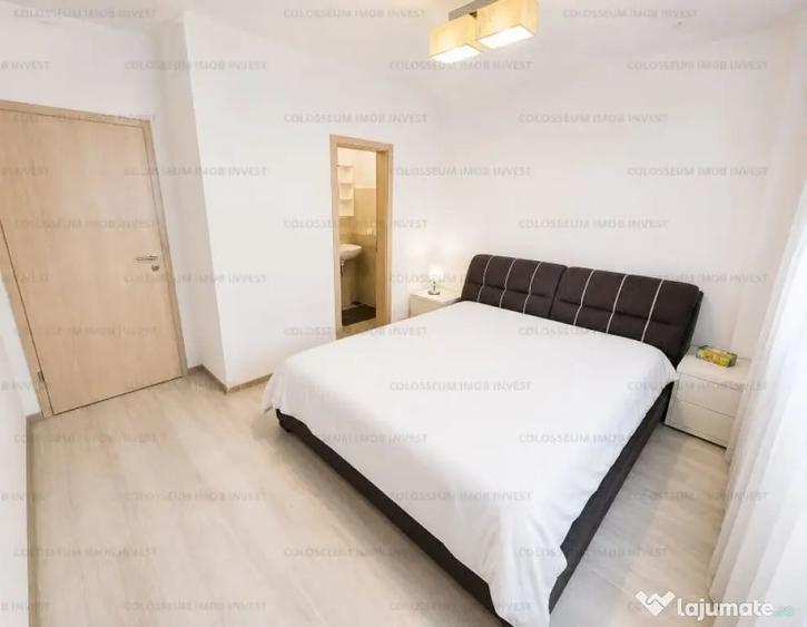 Apartament cu 3 camere decomandat în Tractorul