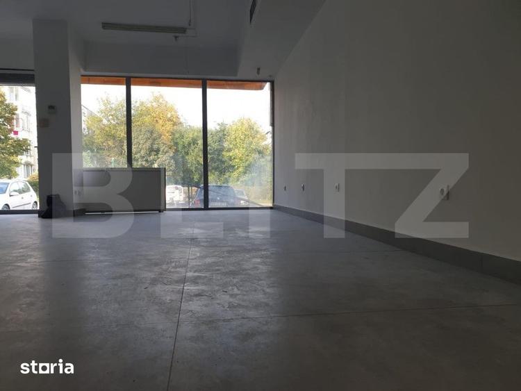 Spațiu comercial, de 200 mp, în Ciupercenii Noi