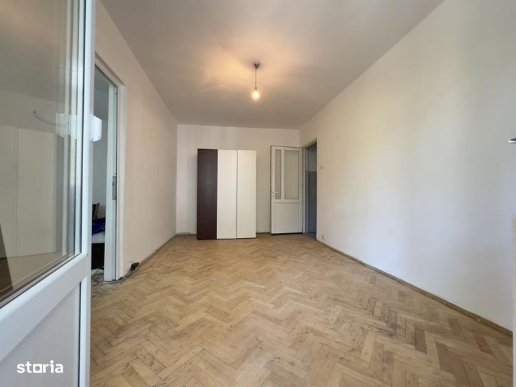 Apartament cu 3 camere în Alexandru cel Bun