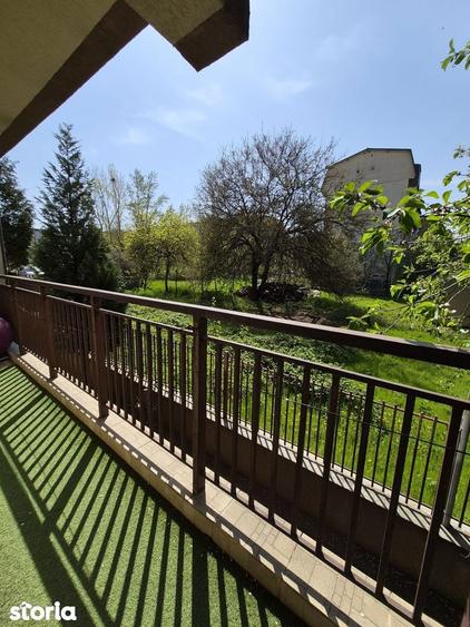 Apartament cu 2 camere decomandat în Rovine