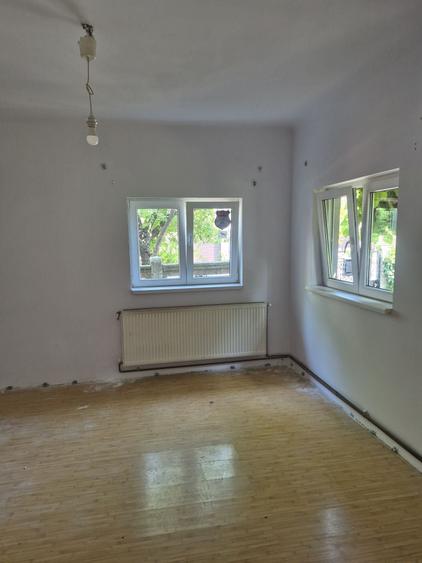 Apartament cu 2 camere decomandat în Tei