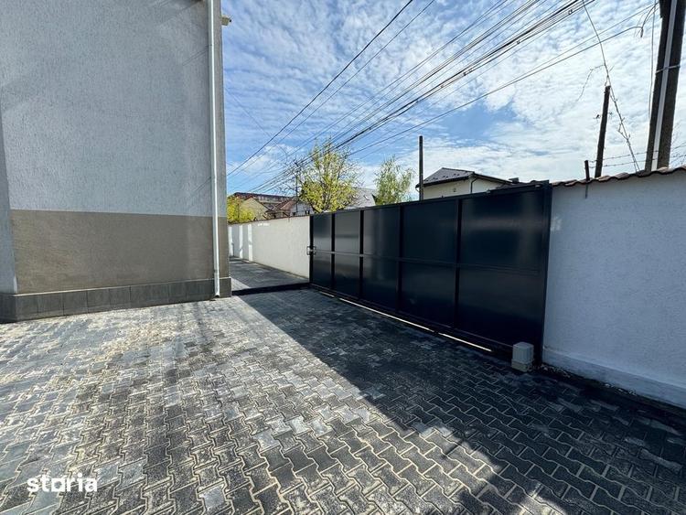 Spațiu comercial, de 180 mp, în Străulești
