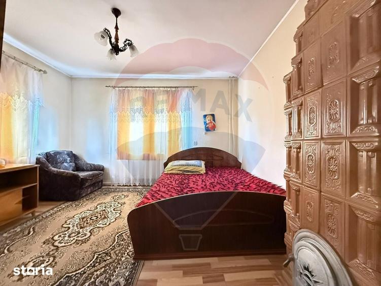 Casă cu 5 camere cu Teren 1056 Mp în Șaru Dornei