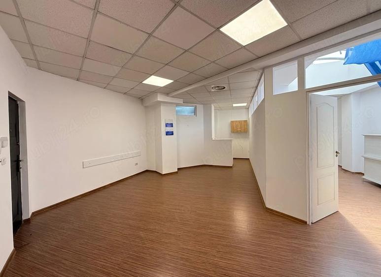 Spațiu comercial, de 52 mp, în Badea Cârțan