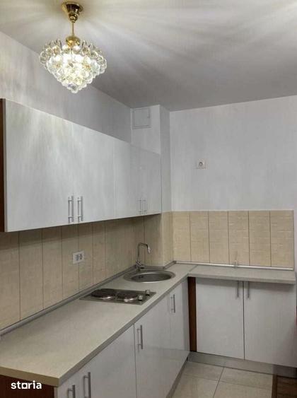 Garsonieră decomandată în Tei