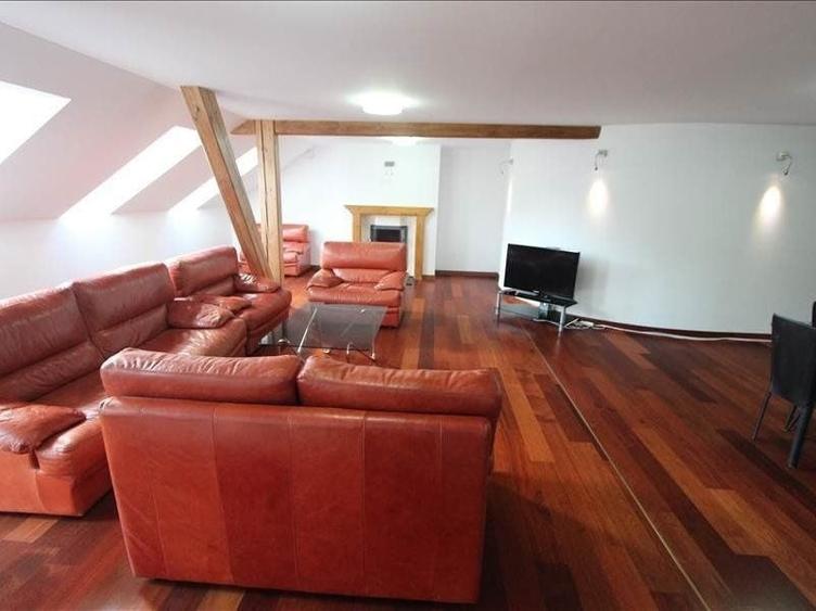 Apartament cu 2 camere decomandat, mobilat în Ultracentral