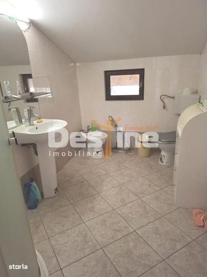 Casă cu 4 camere cu Teren 1521 Mp în Poiana