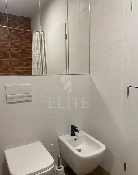 Apartament cu 3 camere semidecomandat, mobilat în Gheorgheni