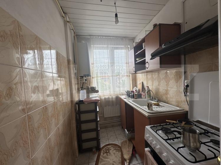 Apartament cu 2 camere semidecomandat, mobilat în Debarcader