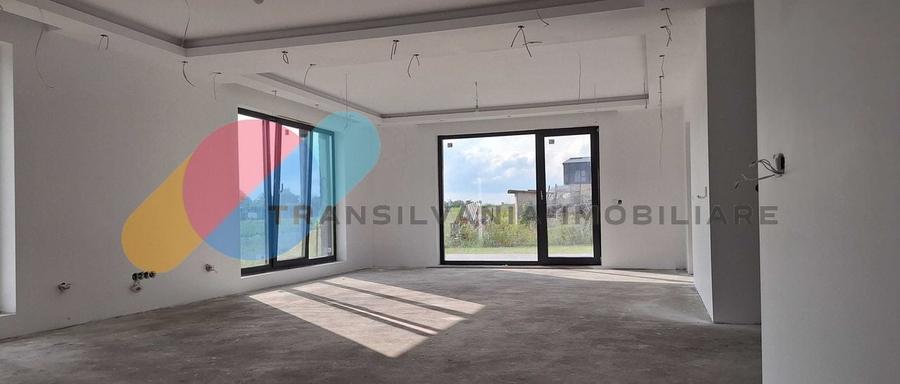 Casă individuală cu 4 camere cu Canalizare în Chinteni