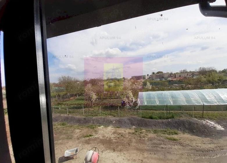 Casă cu 4 camere cu Teren 200 Mp în 1 Decembrie