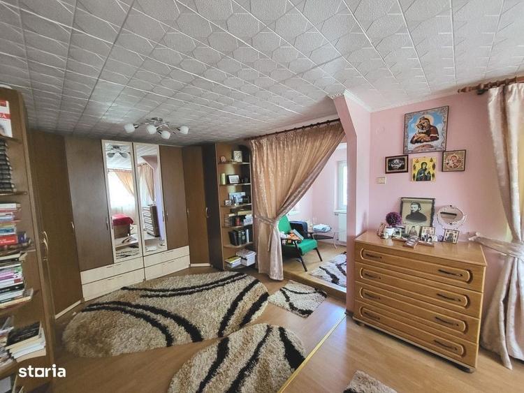 Casă cu 4 camere în Nicolae Bălcescu