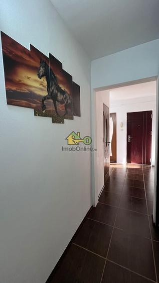 Apartament cu 3 camere, mobilat în Aradului