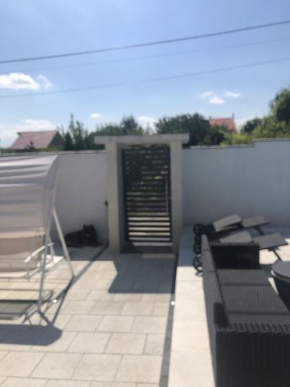 Casă cu 4 camere în Granit