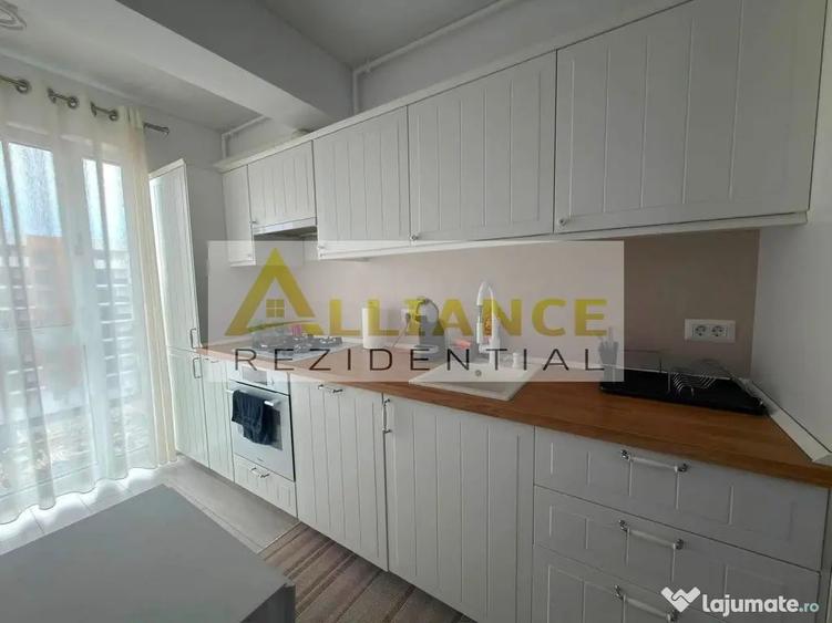Apartament cu 3 camere decomandat în Central
