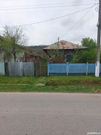 Casă în Coțofenii din Dos
