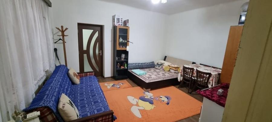 Casă cu 3 camere în Central
