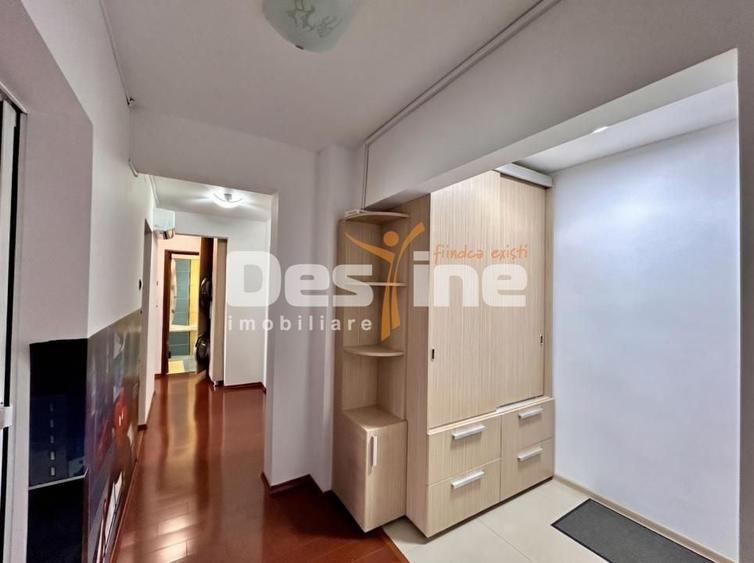 Apartament cu 3 camere decomandat, mobilat în Malu Roșu