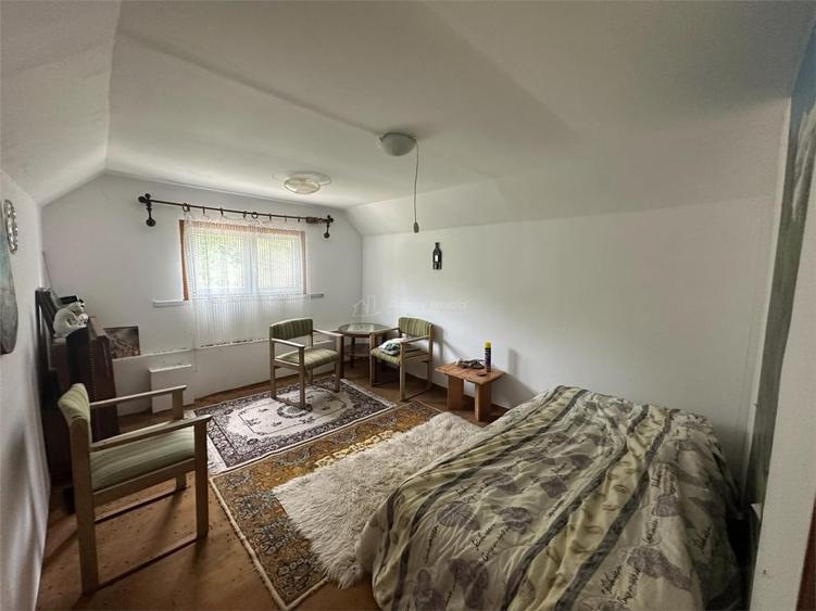 Casă cu 4 camere cu Teren 647 Mp în Central