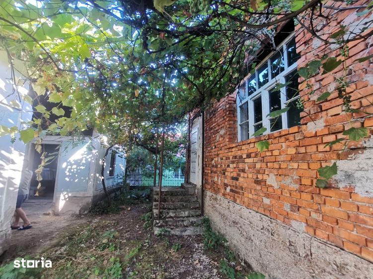 Casa de vanzare, 3 camere, teren 1356mp, zona frumoasa - 16