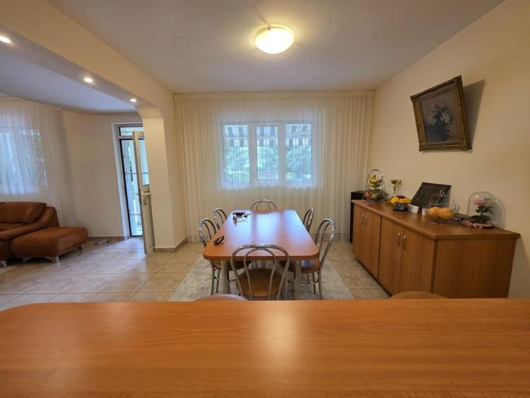 Casă individuală cu 6 camere cu Piscina în Bragadiru