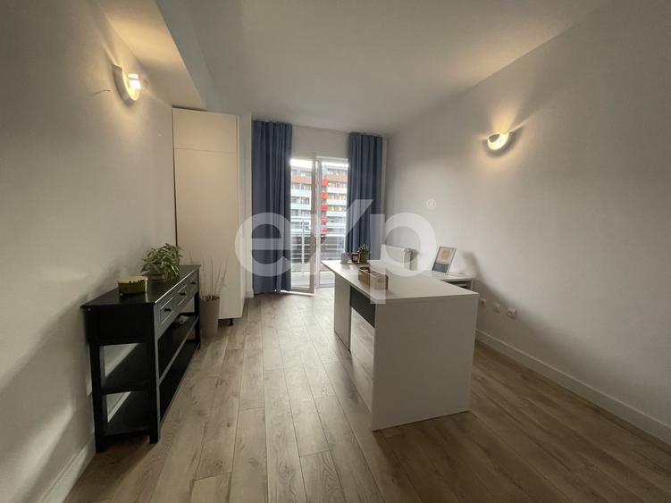 Apartament cu 5 camere semidecomandat, mobilat în Bună Ziua