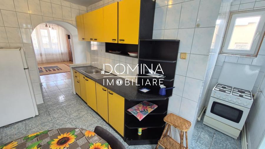 Apartament cu 3 camere semidecomandat, mobilat în Ultracentral