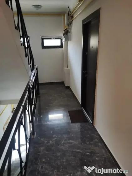 Se vinde apartament pod cu suprafata de 275 mp Floresti - 3