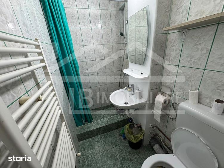Apartament cu 3 camere semidecomandat în Dâmbu Pietros
