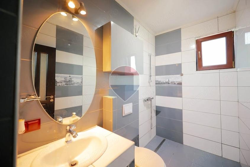 Casă cu 7 camere cu Teren 505 Mp în Sud