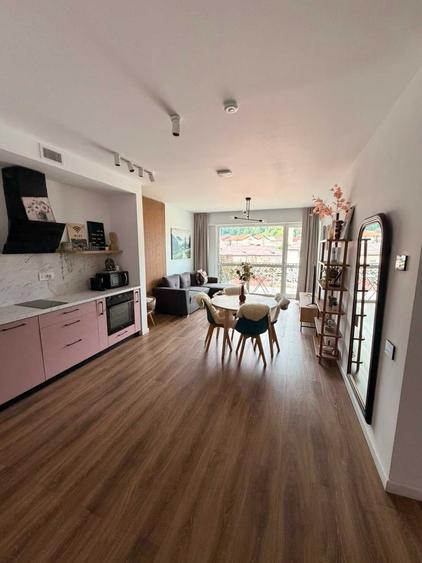 Apartament cu 2 camere semidecomandat în Central