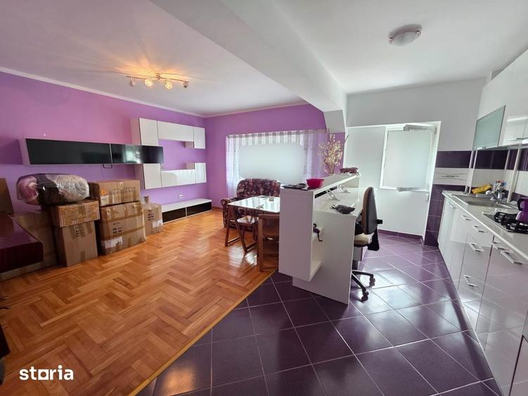 Apartament cu 3 camere decomandat în Ultracentral